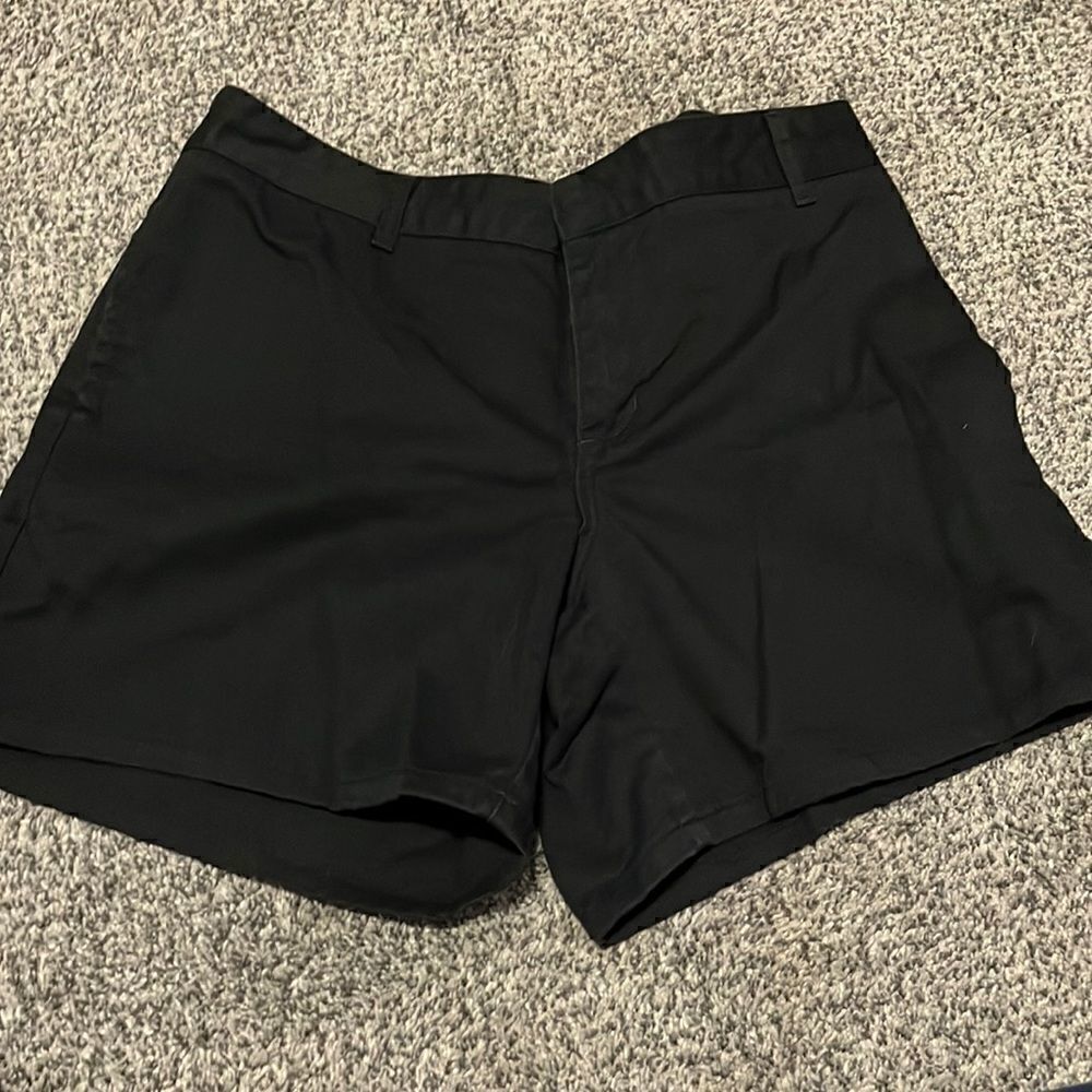 Dickies - black shorts - size 15